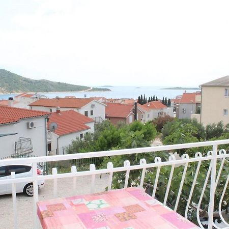 Apartments Ada Primosten Bagian luar foto